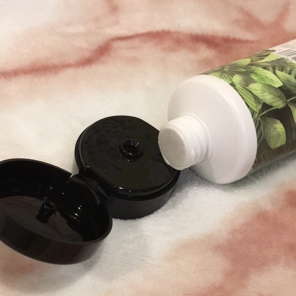 Coconut Mint Foot Scrub Clinical Works NWT 8.1oz - Picture 6 of 7